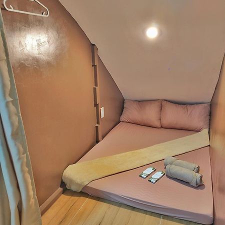 Mactan Airport Hostel At Aashvi Cozy Cabin Мактан Экстерьер фото