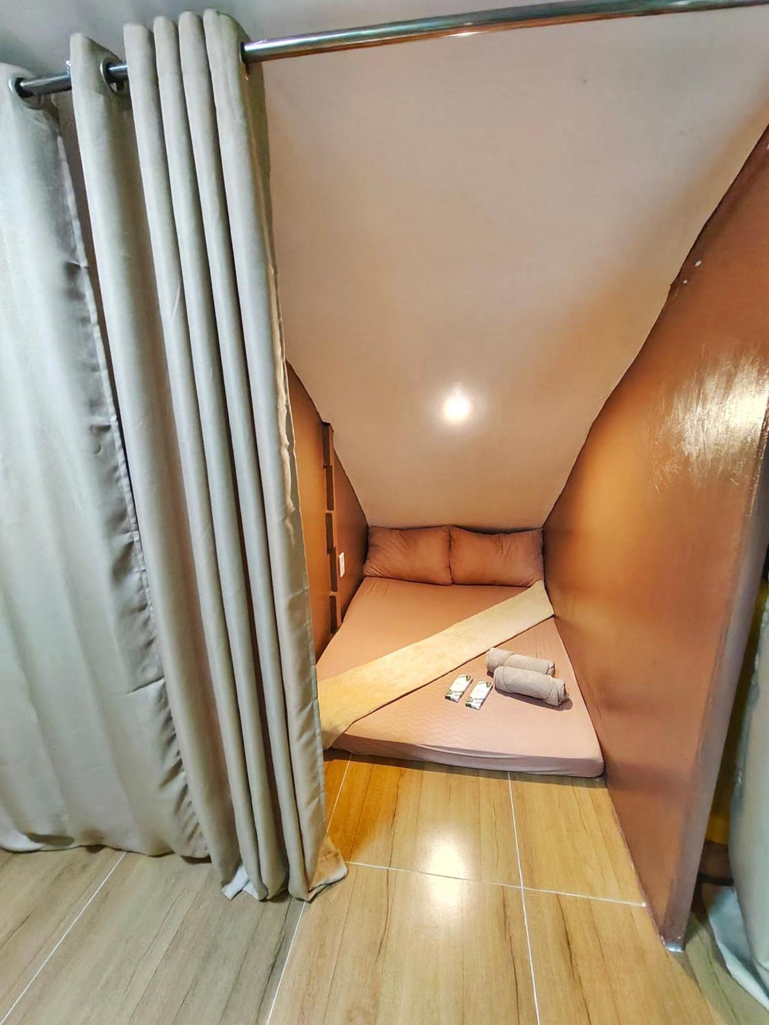 Mactan Airport Hostel At Aashvi Cozy Cabin Мактан Экстерьер фото